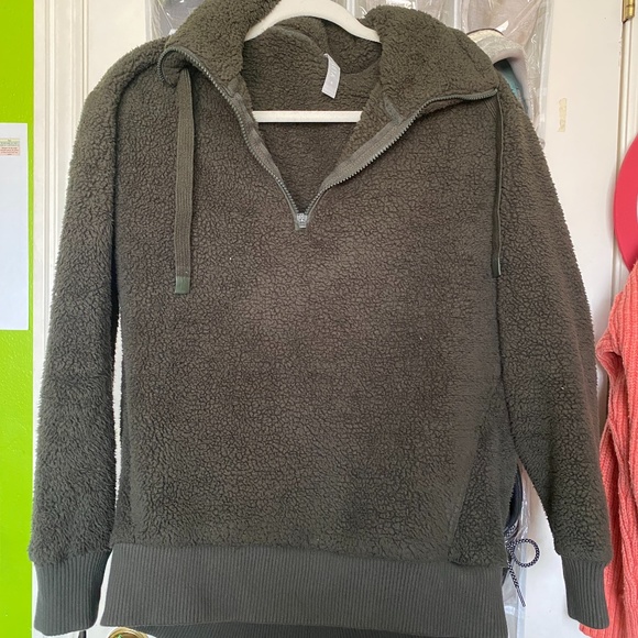 COPY - OBO! Like New Athleta Sherpa Quarter Zip - Picture 2 of 6
